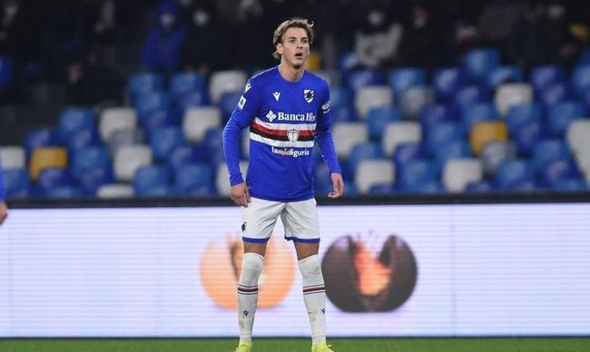 帮助她在对 帮助她在对