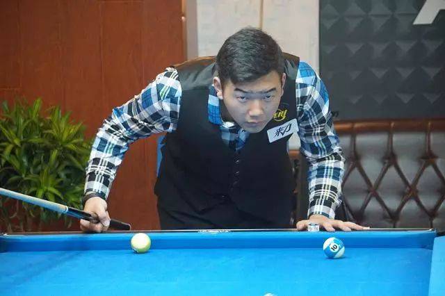 或随桌风加 或随桌风加